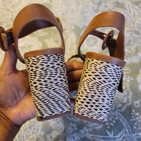 Bernardo Brown and Cream Sandals - Picture 4 of 5